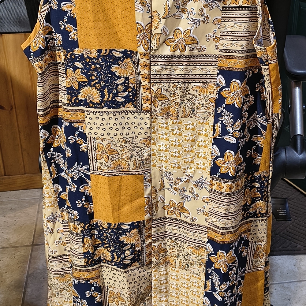 Emery Rose Multicolor Floral Patchwork Dress - Picture 6 of 11